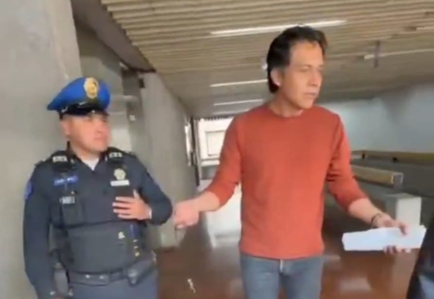 DESALOJAN A MARX ARRIAGA DE SU OFICINA EN LA SEP