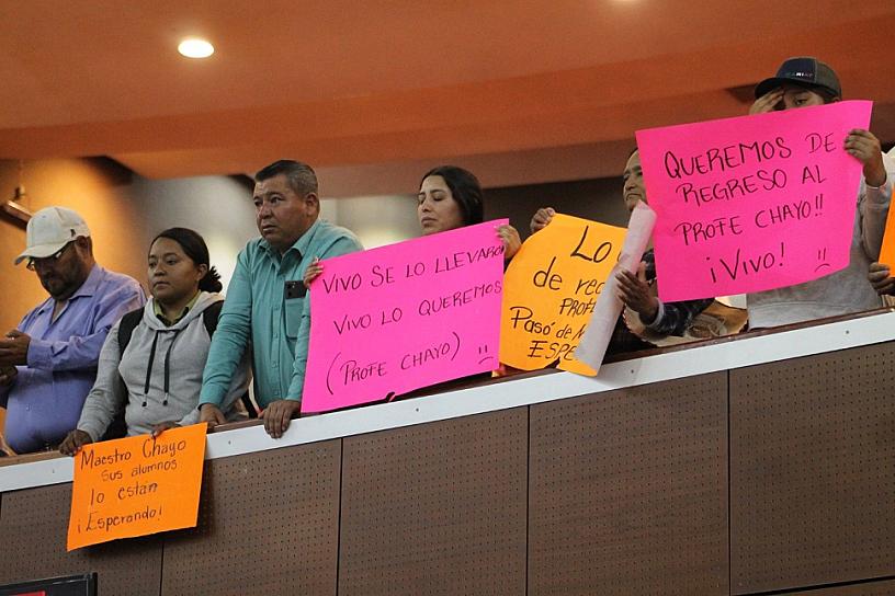EXIGEN PROTOCOLO DE SEGURIDAD Y APARICIÓN DE DOCENTE EN CUAUHTÉMOC