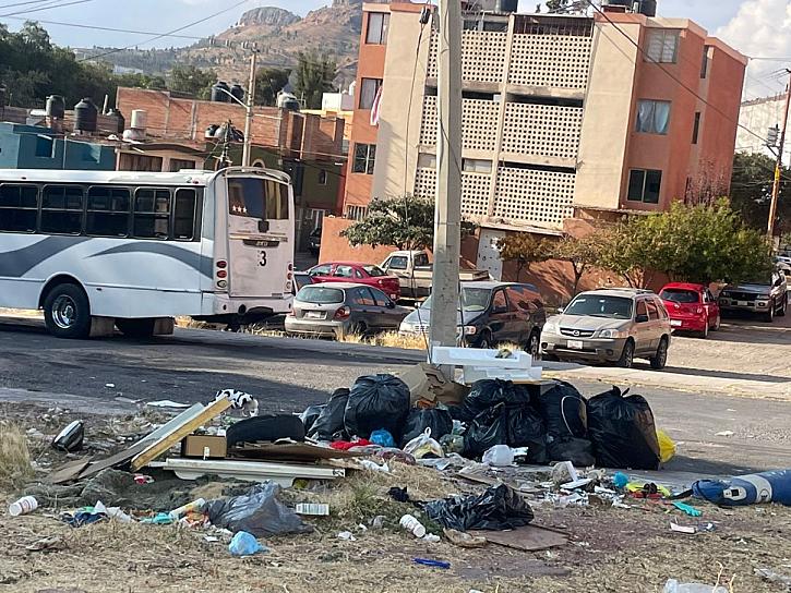 Exigen vecinos de Guadalupe la recolección de la basura 