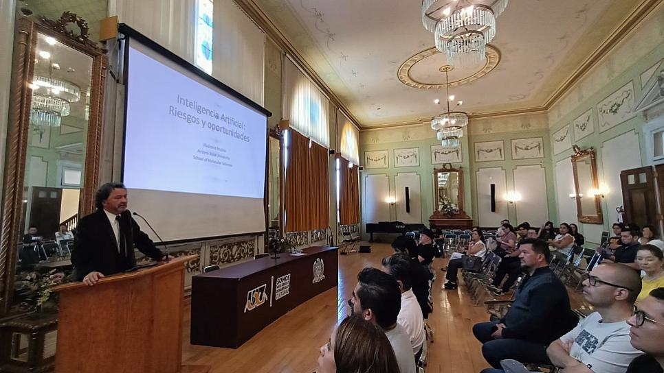 EXPERTO HABLA EN ZACATECAS SOBRE VENTAJAS Y DESVENTAJAS DE LA IA