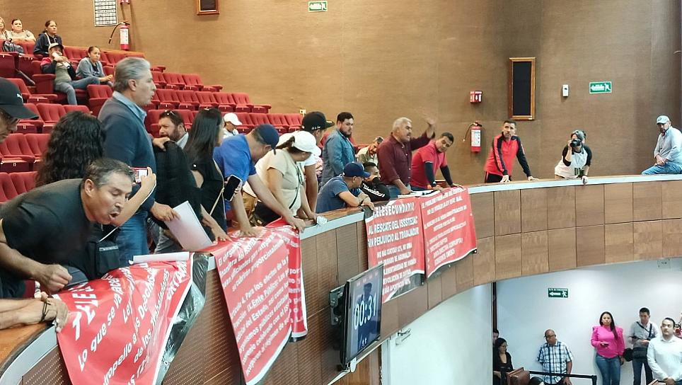 EXPLOTA MOVIMIENTO DE BASES CONTRA REFORMA AL ISSSTEZAC 