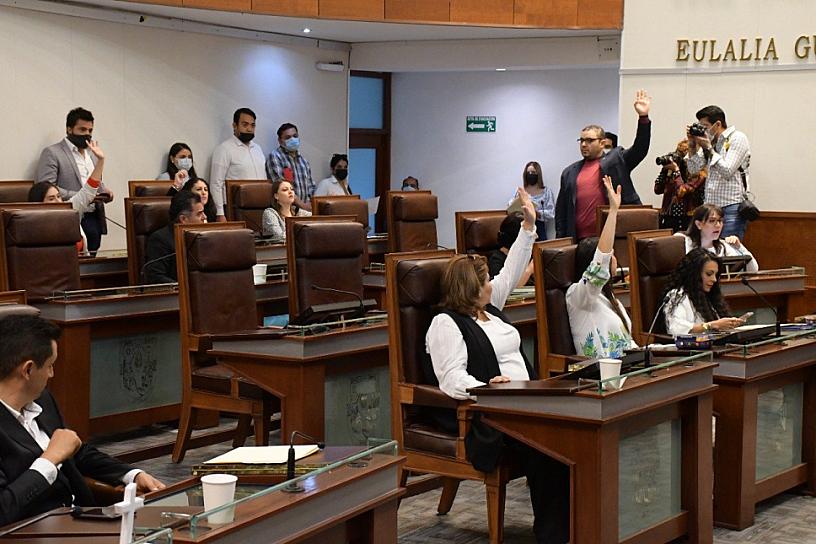 EXPONEN COMISIONES DIVERSOS DICTÁMENES ANTE EL PLENO