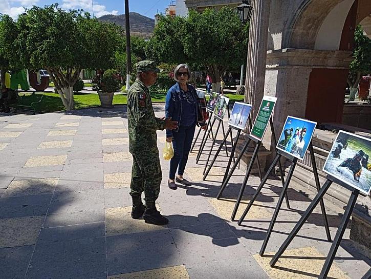 EXPONE SEDENA FOTOGRAFÍAS EN JALPA