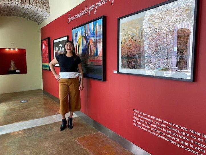 INAUGURAN EXPLOSICIÓN ‘SERES CAMINANTES QUE YACEN AQUÍ’