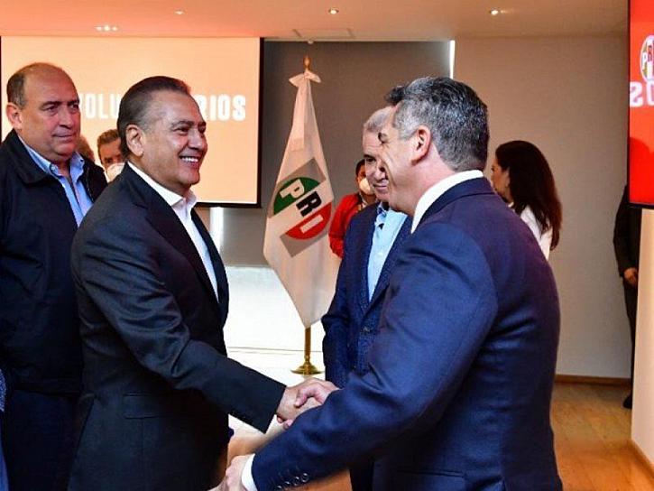 EXPRESIDENTES DEL PRI CIERRAN FILAS CON EL PARTIDO, NO CON "ALITO"
