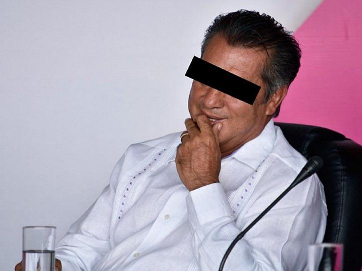 EXTRAEN A ‘EL BRONCO’ 2 TUMORES DEL COLON
