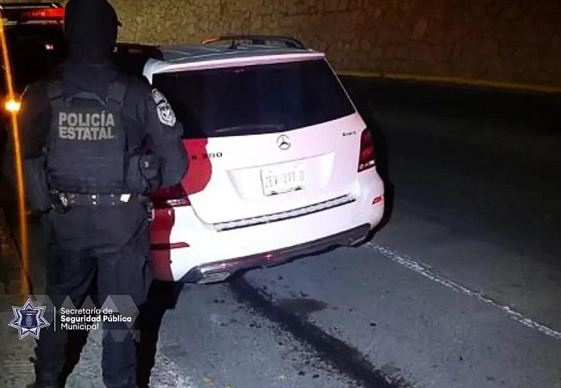 RECUPERAN CAMIONETA CON REPORTE DE ROBO