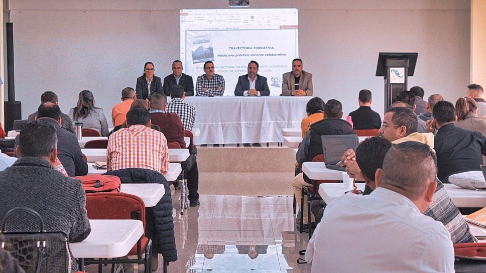 MANTIENE CECYTEZ CAPACITACIÓN A DOCENTES EN TORNO A LA NUEVA ESCUELA MEXICANA