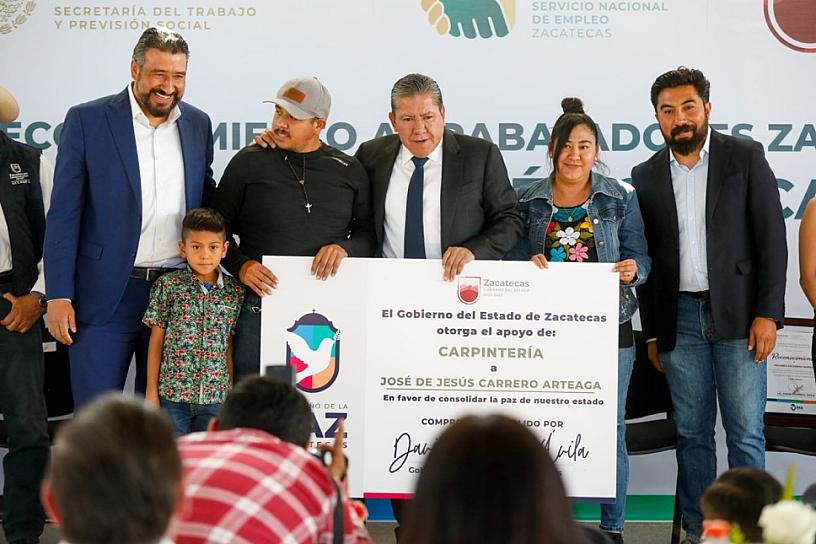 FAVORECEN A ZACATECANOS CON EL PROGRAMA DE TRABAJADORES AGRÍCOLAS TEMPORALES MÉXICO - CANADÁ