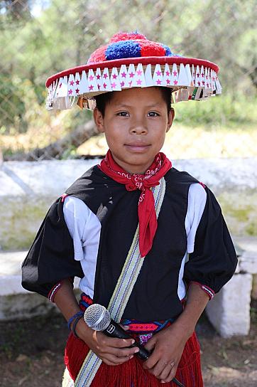 FELICIANO, UN ORGULLO PARA LOS WIXÁRIKAS