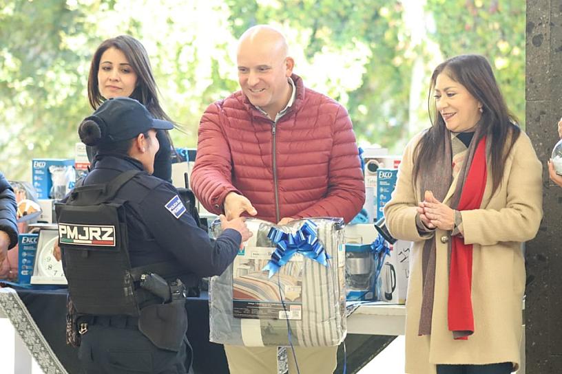 FESTEJAN A POLICÍAS EN SU DÍA EN JEREZ 