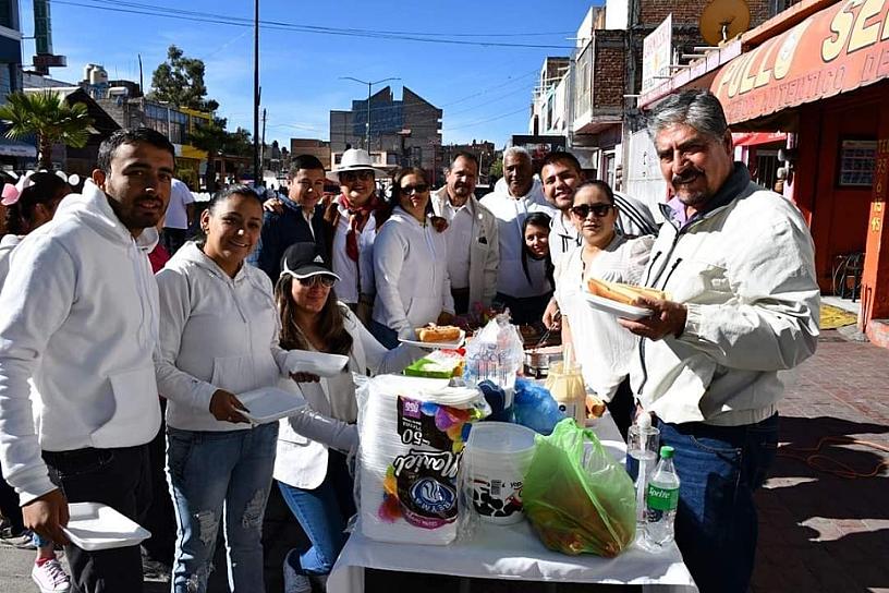 FESTEJAN DÍA DE LA FAMILIA EN VALPARAÍSO 