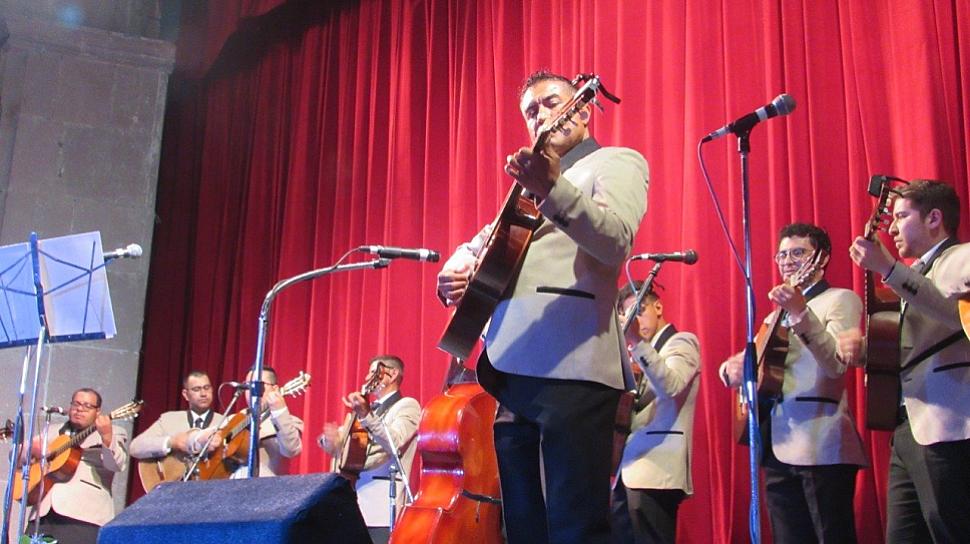 FESTEJAN LOS 28 AÑOS DE LA RONDALLA NOSTALGIA JEREZANA