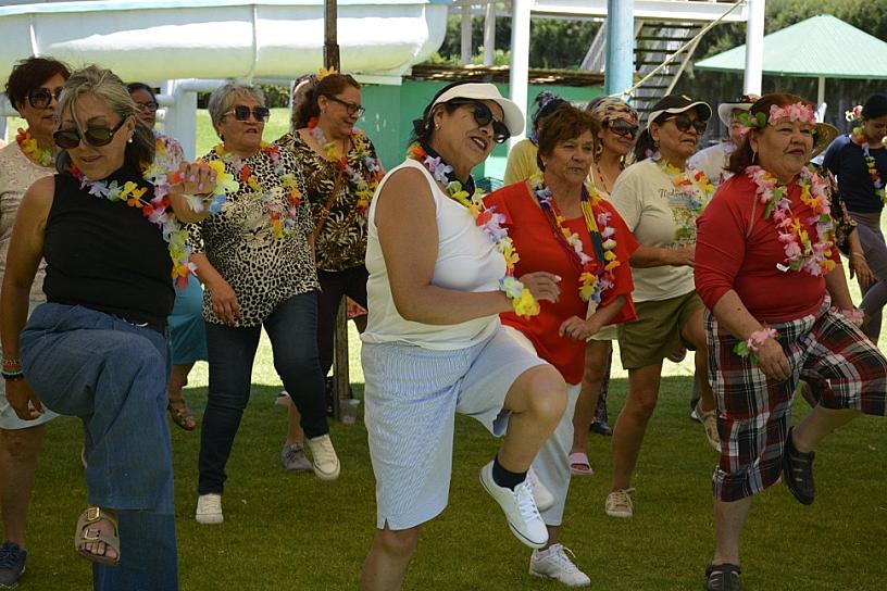 FESTEJAN PENSIONADOS Y JUBILADOS DEL ISSSTEZAC EL DÍA DEL MAESTRO