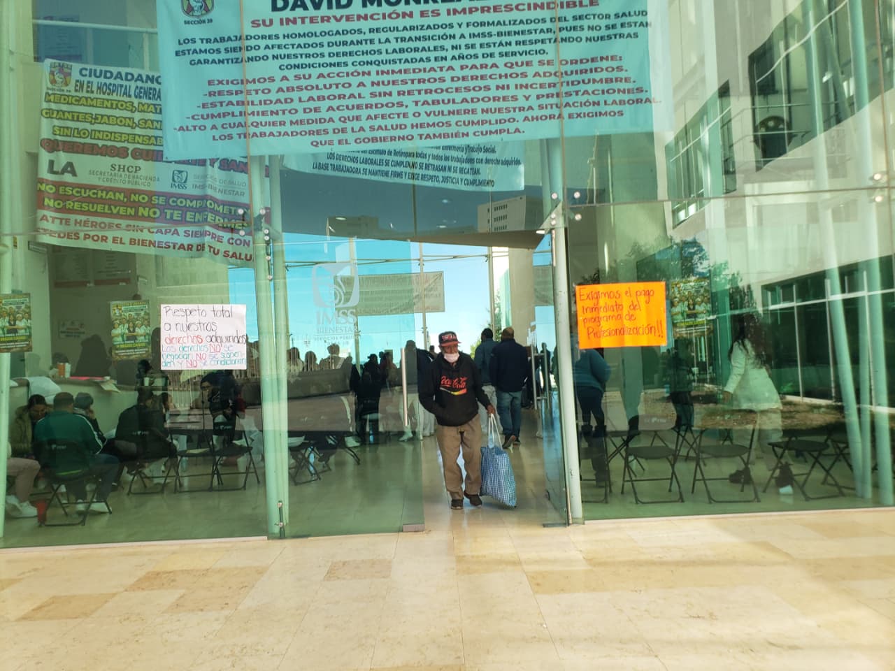 DESATA CRISIS EN HOSPITAL DE ZACATECAS RECLAMOS Y DESLINDE DE RESPONSABILIDADES