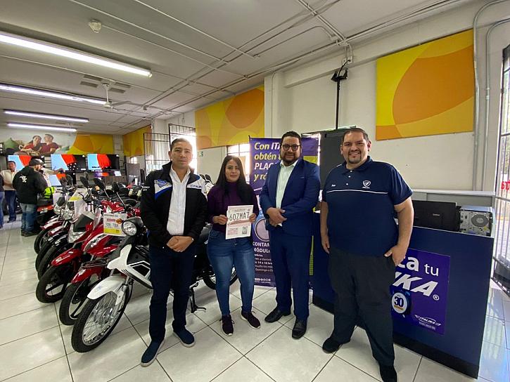 FIRMA GODEZAC CONVENIO CON ITALIKA PARA OFRECER TRÁMITES DE CONTROL VEHICULAR