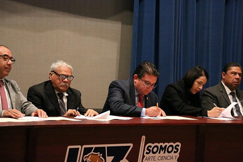 FIRMA IZC CONVENIO DE COLABORACIÓN CON CAM Y UAZ