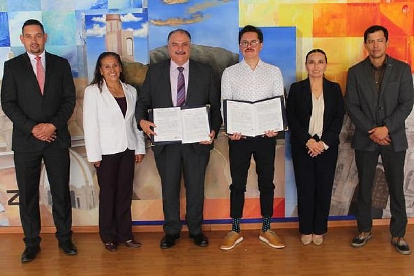 FIRMAN ACUERDO DE COLABORACIÒN WADHAWANI FOUNDATION E ITZ 
