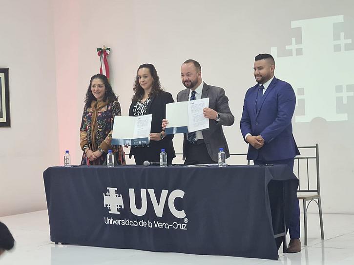 Firman Canirac y Universidad de la Vera-Cruz convenio para fortalecer formación en gastronomía