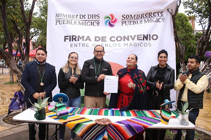 FIRMAN CONVENIO SOMBRERETE Y NOMBRE DE DIOS