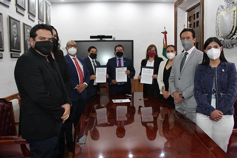 FIRMAN CONVENIO UAZ Y AYUNTAMIENTO DE ZACATECAS