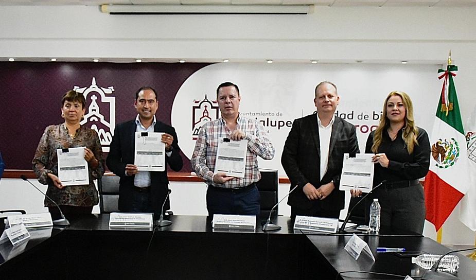 FORMALIZAN PROCESO DE ENTREGA-RECEPCIÓN EN GUADALUPE 