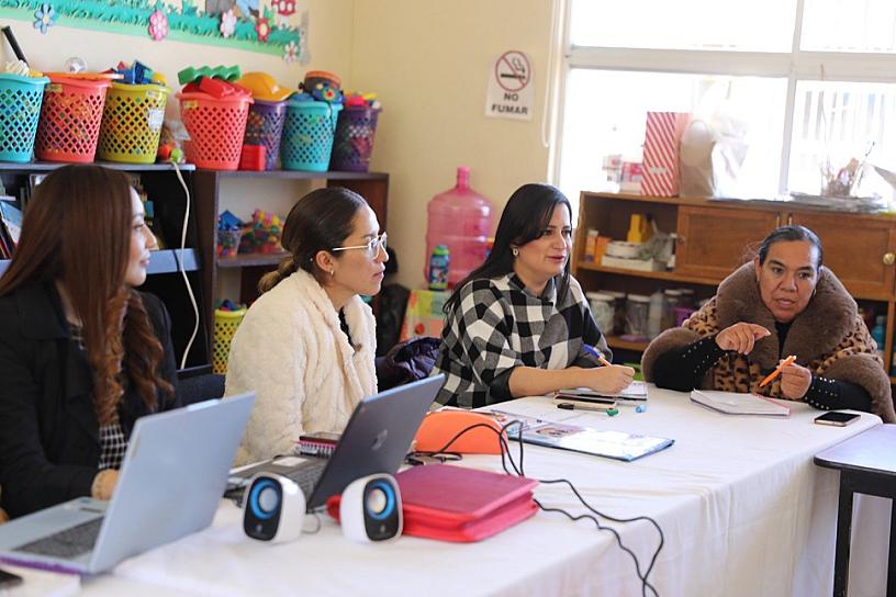 Fortalecen docentes conocimientos con talleres intensivos 
