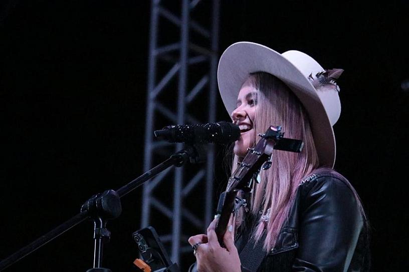 FRESNILLO LE CANTA AL DESAMOR CON GRISS ROMERO