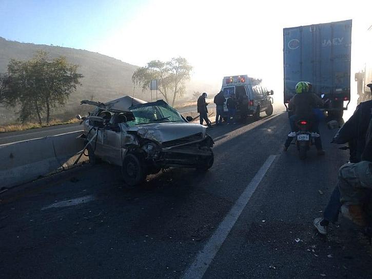 FUERTE ACCIDENTE EN CARRETERA ZACATECAS-SAN LUIS