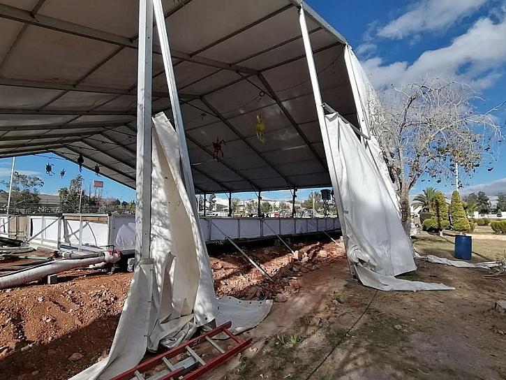 Provocan fuertes vientos fallas eléctricas y daños materiales en colonias de Fresnillo