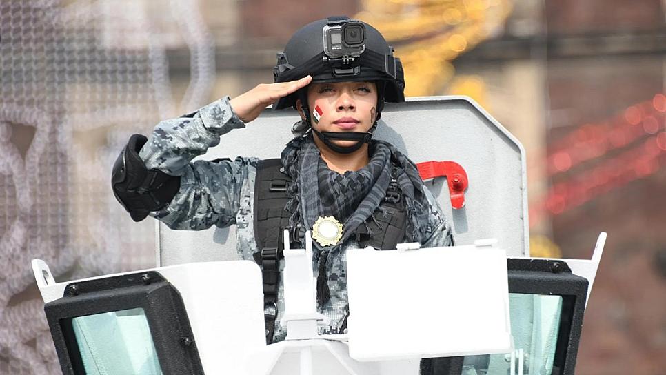 FUERZAS ARMADAS DAN BIENVENIDA A SHEINBAUM Y SE DESPIDEN DE AMLO