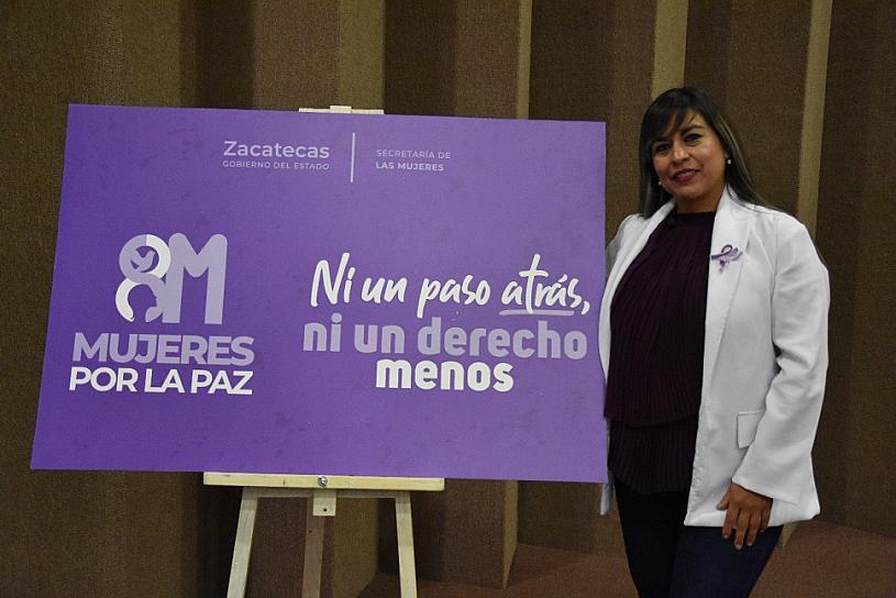 GABRIELA MARTÍNEZ CONTRIBUYE AL DESARROLLO DE MUJERES 