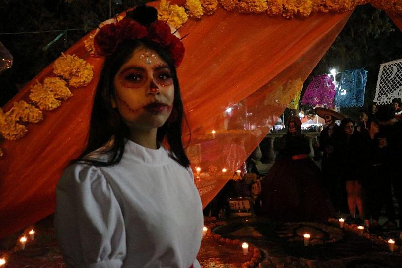 GANA ESCUELA DE ENFERMERÍA PRIMER LUGAR EN CONCURSO DE ALTARES DE MUERTOS