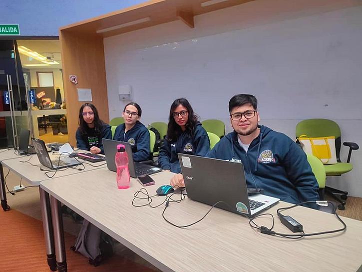 GANAN ESTUDIANTES DE LA UAZ CONCURSO HACKING INTERCOLEGIAL MÉXICO 2022