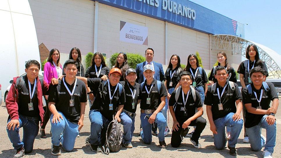 GANAN ESTUDIANTES DEL CECYTEZ PRIMEROS LUGARES EN FESTIVAL NACIONAL ACADÉMICO 2022