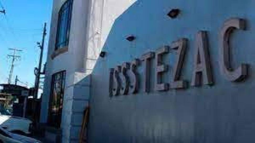 GANAN PENSIONADOS Y JUBILADOS DEL ISSSTEZAC AMPARO COLECTIVO; ISSSTEZAC DEBERÁ PAGAR AGUINALDOS
