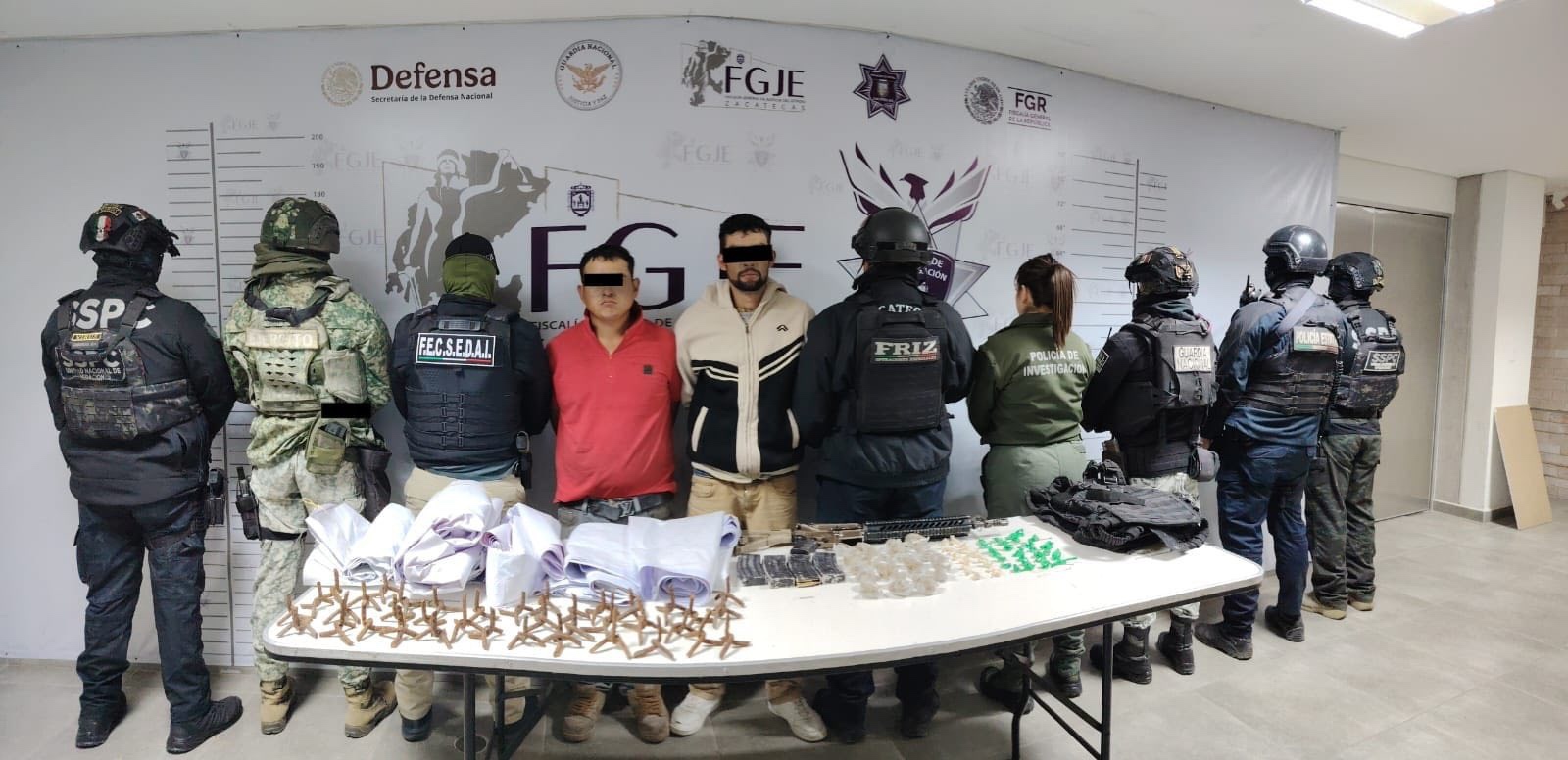 ASEGURAN A 9 PERSONAS POR COLOCAR MANTAS CRIMINALES EN 3 MUNICIPIOS
