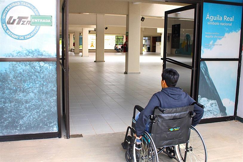  GARANTIZAN EN LA UTZAC ACCESIBILIDAD PARA PERSONAS CON DISCAPACIDAD 