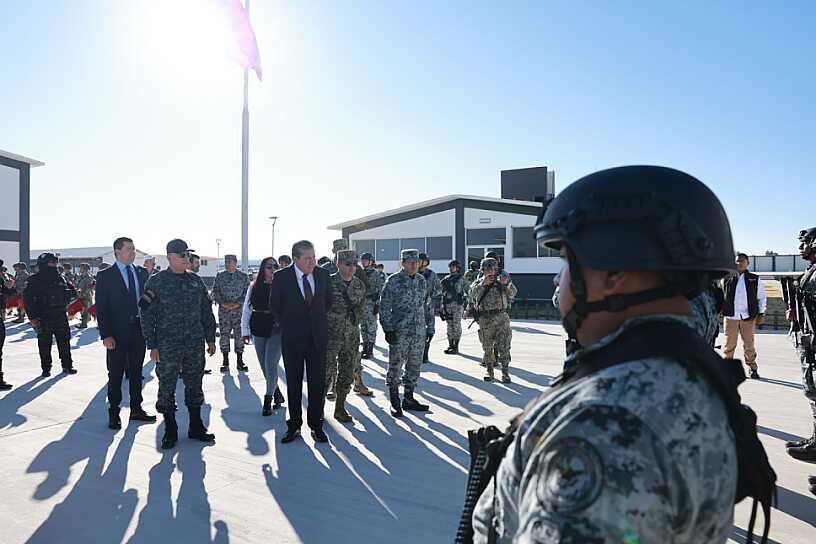 RECONOCE MONREAL A FUERZAS DE SEGURIDAD POR PACIFICACIÓN