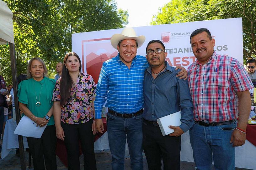 GOBERNADOR SE COMPROMETE A MEJORAR INFRAESTRUCTURA ESCOLAR
