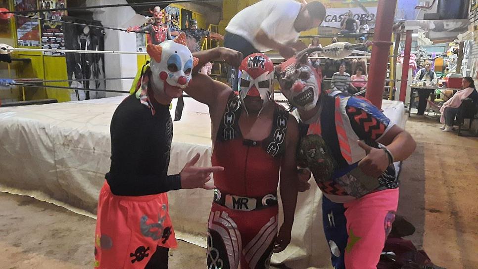 GOLDEN DIAMOND BAJA LESIONADO DEL RING