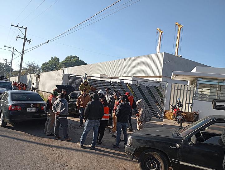 "HACEN A UN LADO" A OBREROS ZACATECANOS EN OBRAS DEL SEGUNDO PISO DENUNCIA CTM 