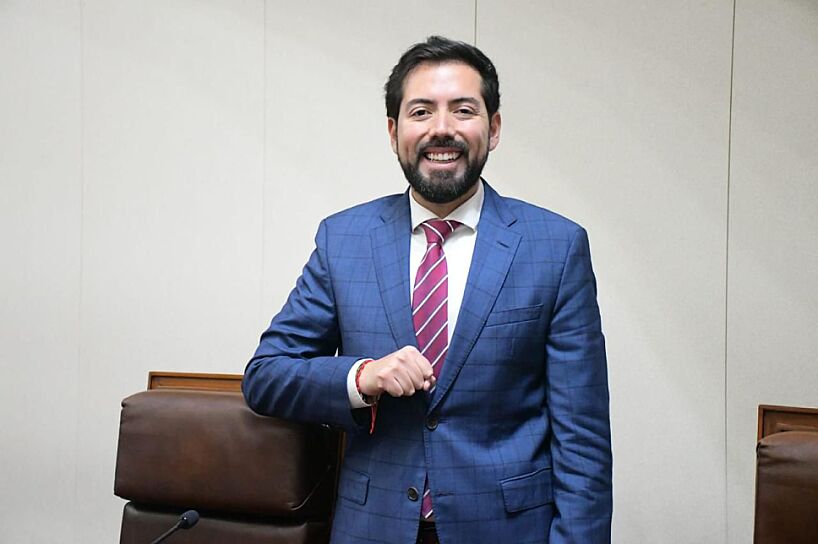 Presenta diputado iniciativa de salud mental educativa