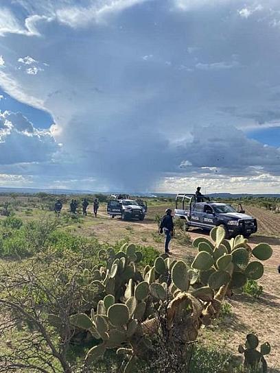 HALLAN 5 CUERPOS EN PINOS; PODRÍA TRATARSE DE LOS POLICÍAS LEVANTADOS EN VILLA HIDALGO 