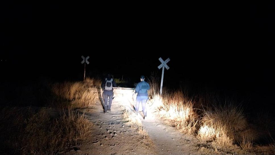 HALLAN DOS CUERPOS SIN VIDA SOBRE CAMINO DE TERRACERÍA 