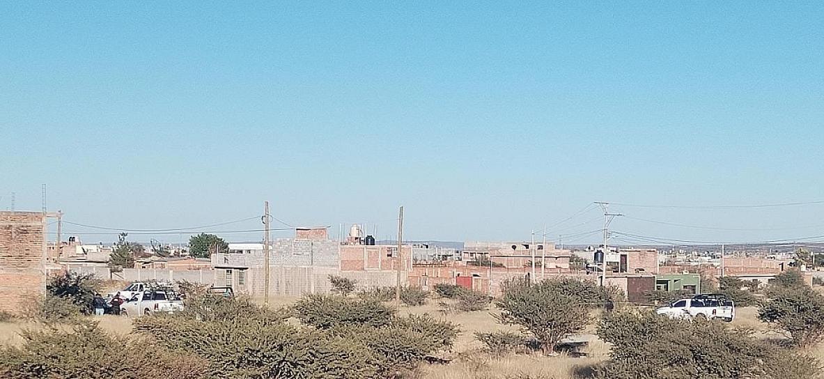 HALLAN UN CUERPO ENCOBIJADO EN FRACCIONAMIENTO DE GUADALUPE 