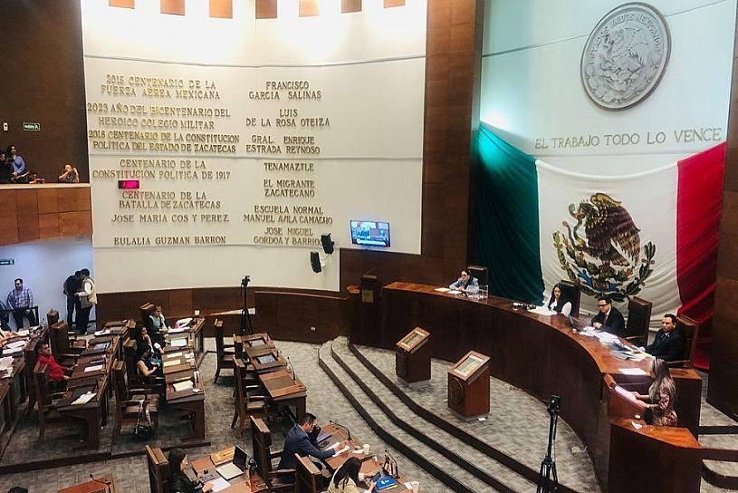 HALLA RODRIGO REYES OPINIONES ENCONTRADAS EN SU PRIMER GLOSA 
