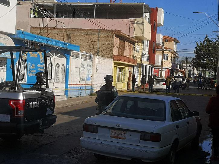 HIEREN A DOS ALBAÑILES EN LA COLONIA ESPARZA 