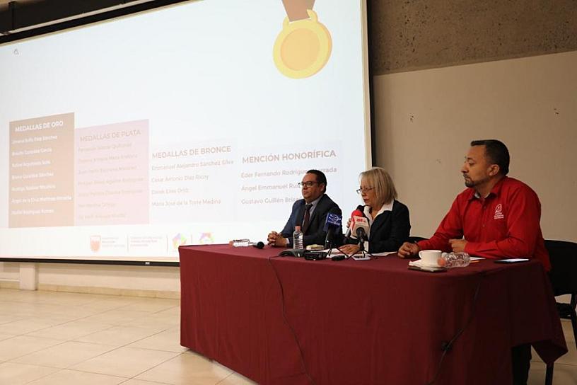 ¡HISTÓRICO! 18 MEDALLAS PARA ZACATECAS EN OLIMPIADA DE MATEMÁTICAS EN SINGAPUR