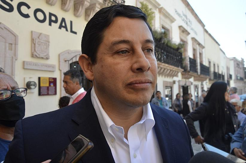 INCREMENTA AYUNTAMIENTO CAPITALINO LIMPIEZA DE PLAZAS